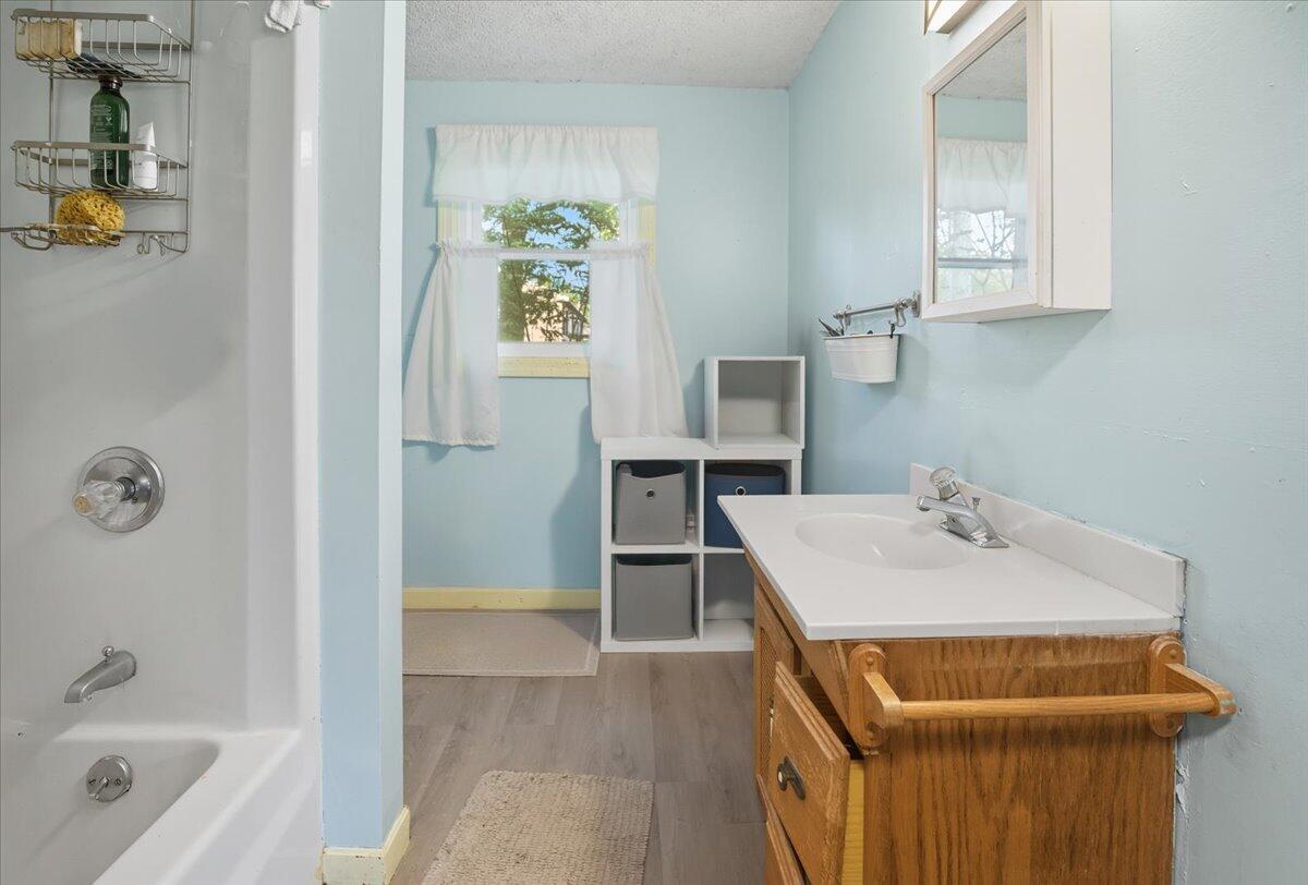 185 Pleasant Street Richmond, ME 04357 - Photo 16 of 48 Upstairs Bathroom