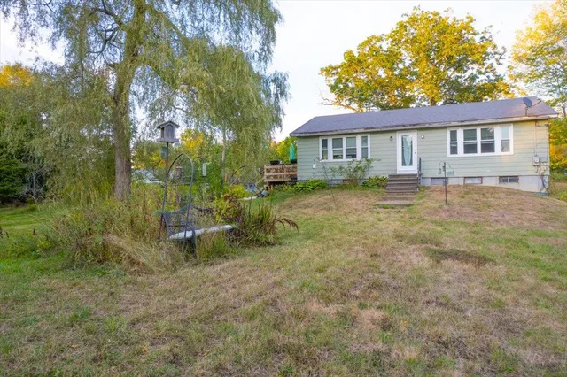 $329,900 | 185 Pleasant Street, Richmond, ME 04357