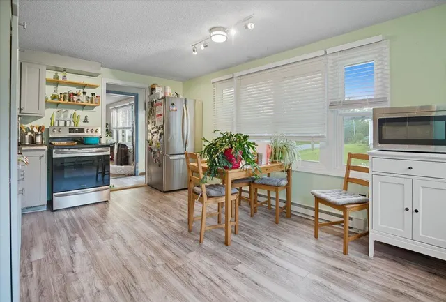 $329,900 | 185 Pleasant Street, Richmond, ME 04357