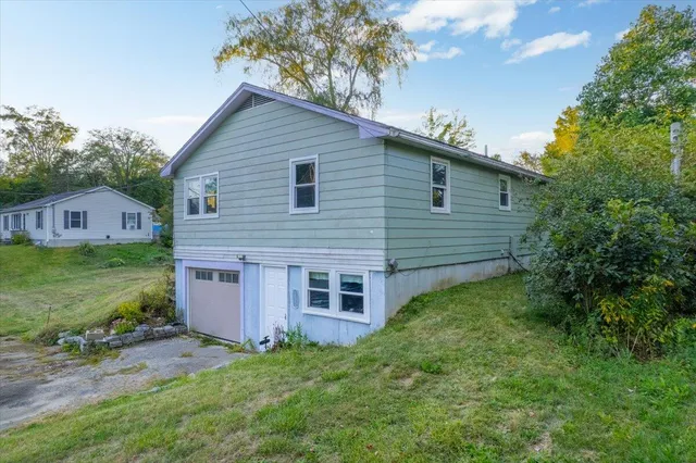 $329,900 | 185 Pleasant Street, Richmond, ME 04357