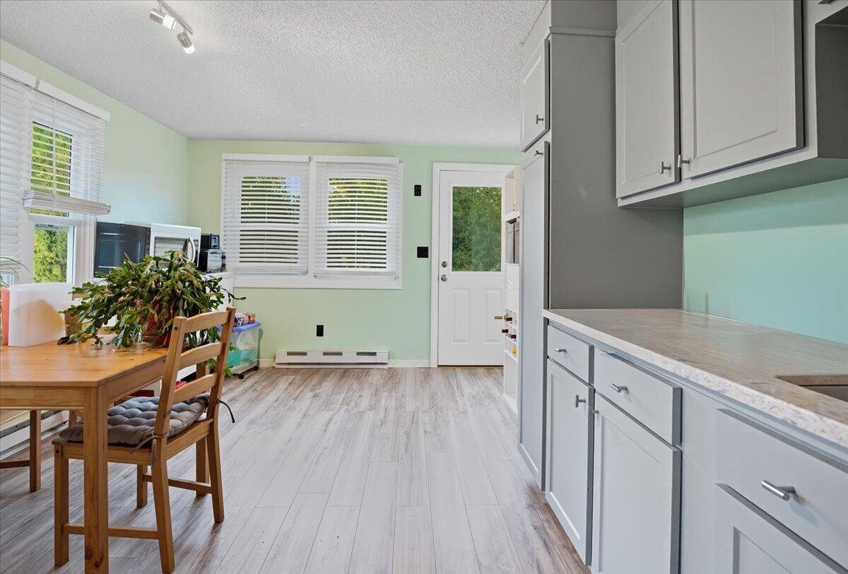 185 Pleasant Street Richmond, ME 04357 - Photo 6 of 48 Kitchen