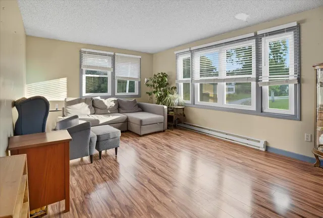 $329,900 | 185 Pleasant Street, Richmond, ME 04357