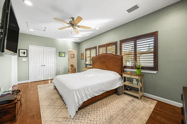 $5,000 | 202 East 7th Street, Houston, TX 77007