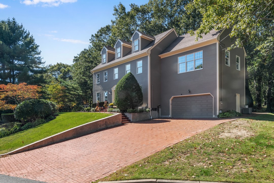 50 Sundale Road Cranston, RI 02921 - Photo 3 of 34 huge brick driveway