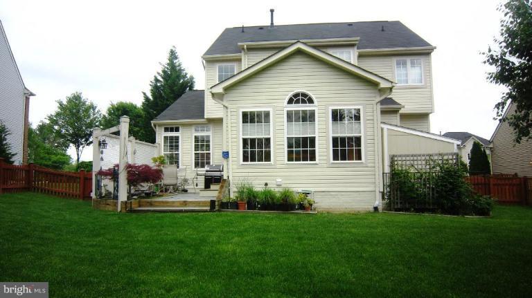 42751 Middle Ridge Place Broadlands, VA 20148 - Photo 2 of 30 Exterior (Rear)