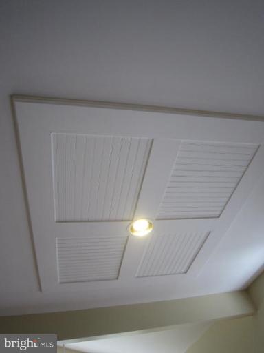 42751 Middle Ridge Place Broadlands, VA 20148 - Photo 19 of 30 Custom Ceiling Molding in Kitchen