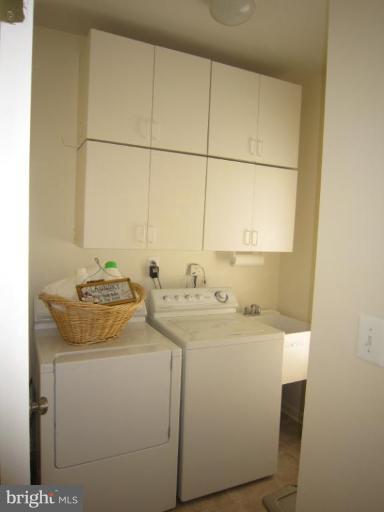 42751 Middle Ridge Place Broadlands, VA 20148 - Photo 27 of 30 Laundry Area 1