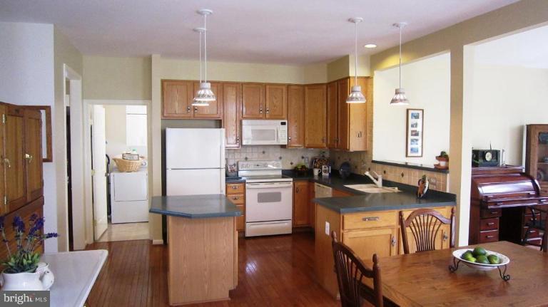 42751 Middle Ridge Place Broadlands, VA 20148 - Photo 4 of 30 Kitchen
