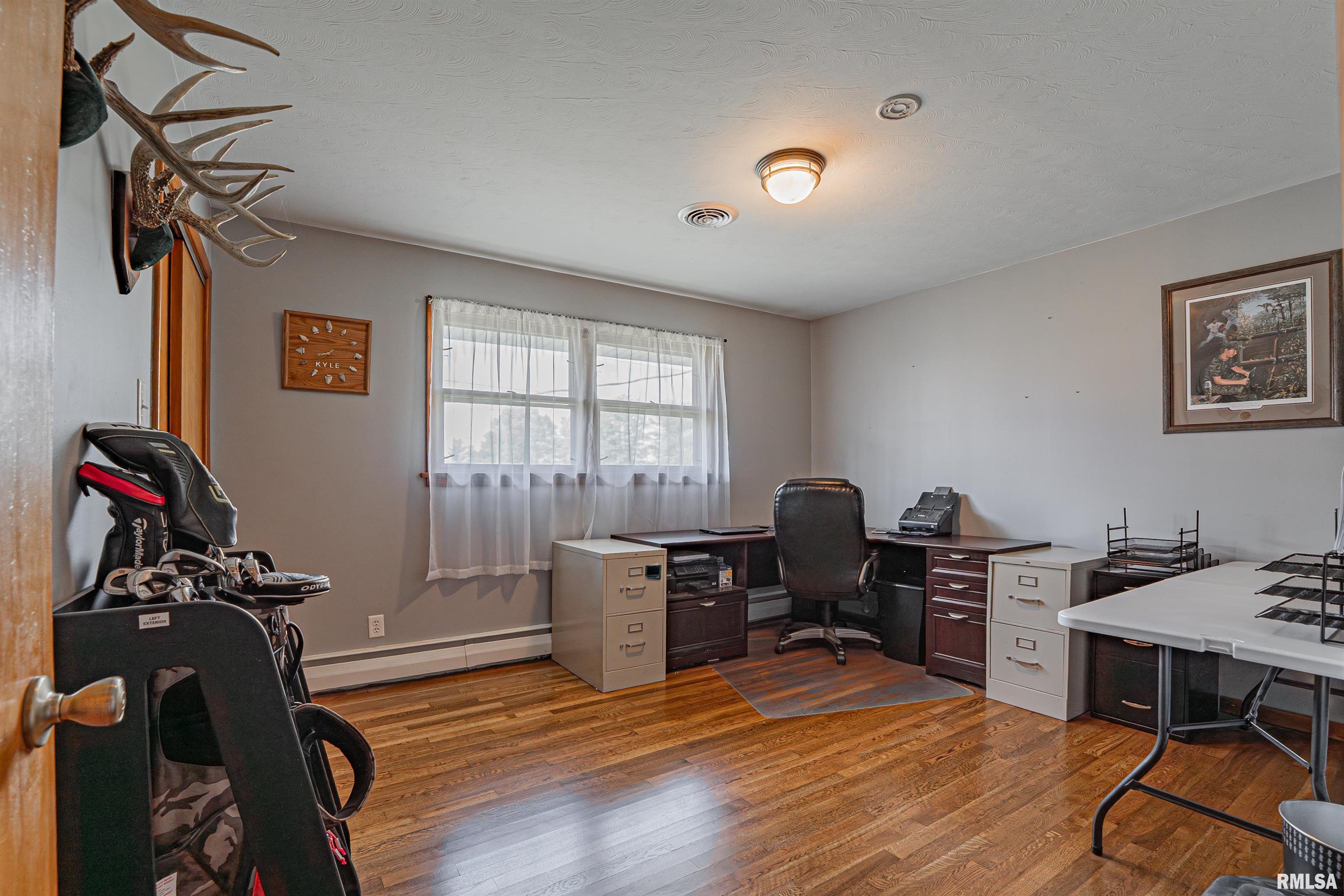 1346 Airport Road Lincoln, IL 62656 - Photo 17 of 38