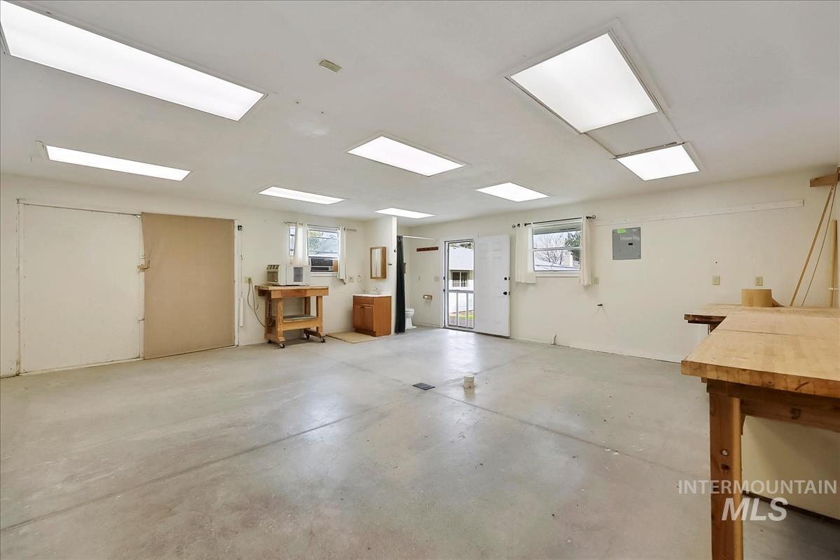 11875 West Hidden Valley Rim Road Boise, ID 83709 - Photo 29 of 36 Garage featuring electric panel