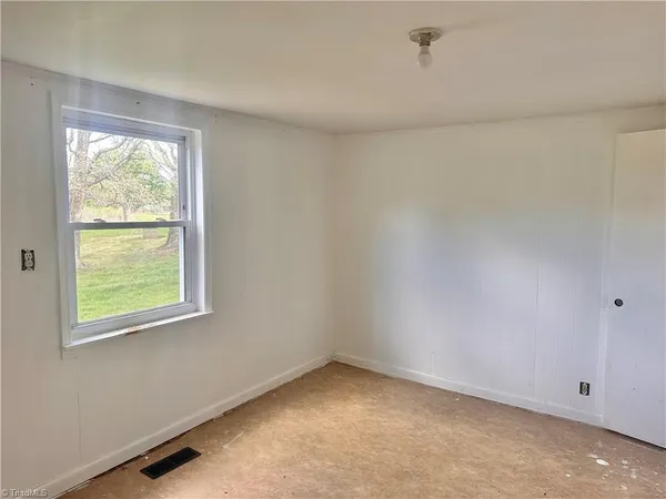 $180,000 | 2543 Bethany Ford Road, Roaring River, NC 28669