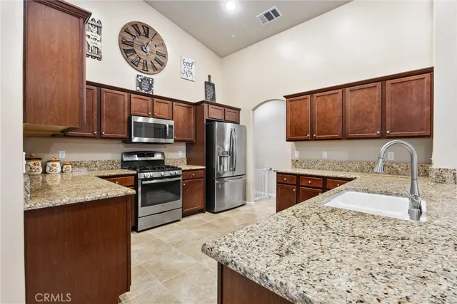 $460,000 | 5712 Biddeford Street, Bakersfield, CA 93313