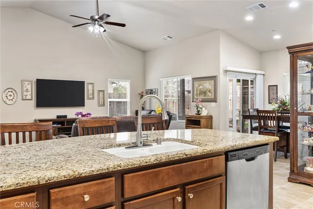 $460,000 | 5712 Biddeford Street, Bakersfield, CA 93313