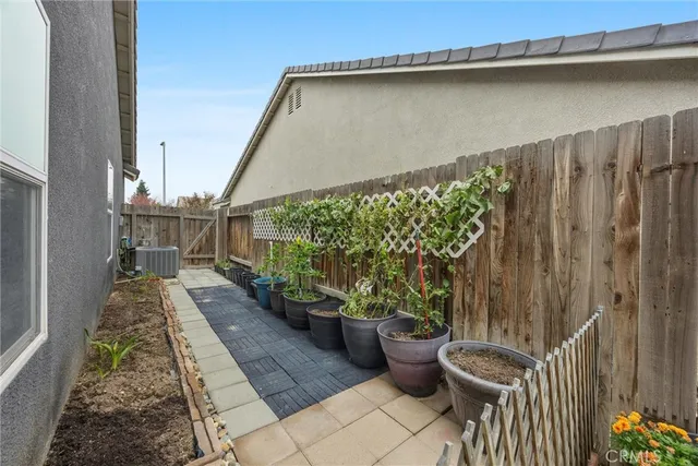 $460,000 | 5712 Biddeford Street, Bakersfield, CA 93313