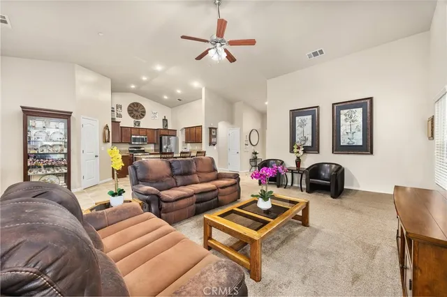 $460,000 | 5712 Biddeford Street, Bakersfield, CA 93313