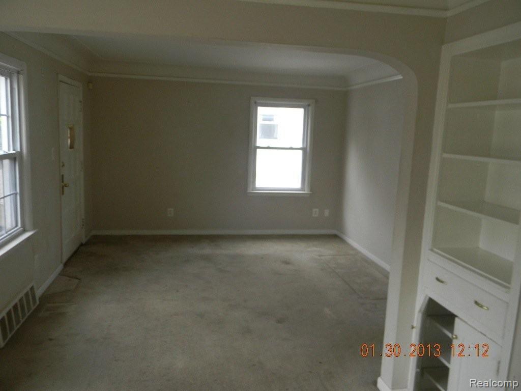 9938 Evergreen Road Detroit, MI 48228 - Photo 6 of 11 DSCN5225.JPG