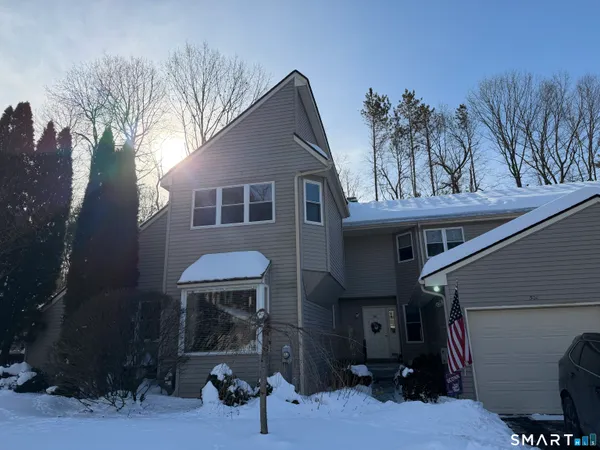 $2,200 | 30 Folkstone Road, Unit C, East Windsor, CT 06016