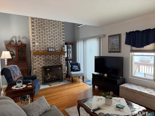 $2,200 | 30 Folkstone Road, Unit C, East Windsor, CT 06016