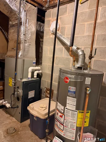 $2,200 | 30 Folkstone Road, Unit C, East Windsor, CT 06016