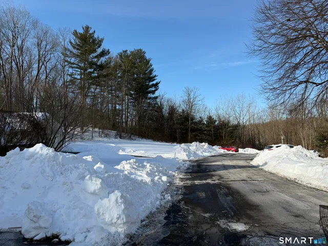 $2,200 | 30 Folkstone Road, Unit C, East Windsor, CT 06016