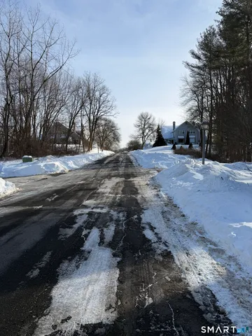 $2,200 | 30 Folkstone Road, Unit C, East Windsor, CT 06016