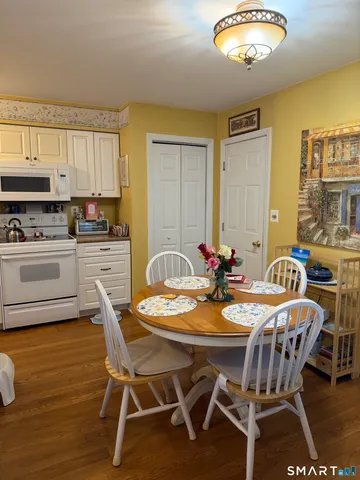 $2,200 | 30 Folkstone Road, Unit C, East Windsor, CT 06016