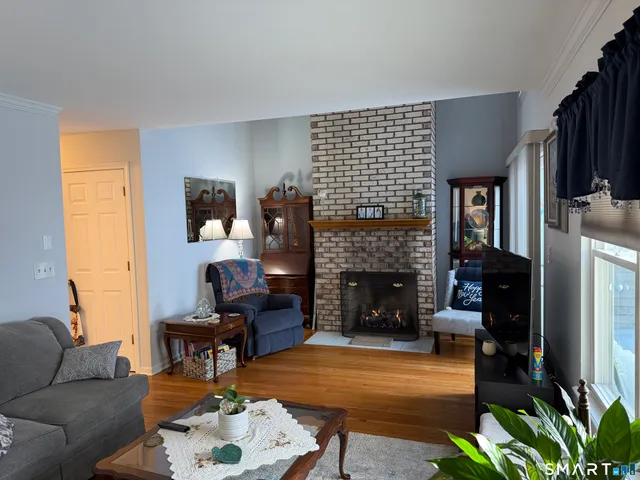 $2,200 | 30 Folkstone Road, Unit C, East Windsor, CT 06016