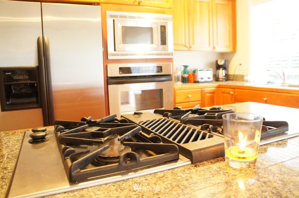 21011 37th Avenue Southeast Bothell, WA 98021 - Photo 5 of 15