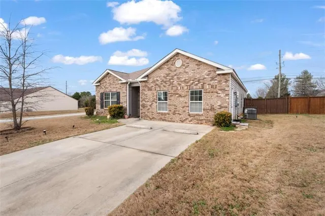 $315,000 | 1744 Sandy Trail Drive, Hampton, GA 30228