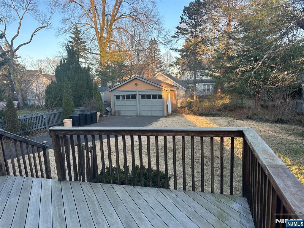 325 Bogert Avenue Ridgewood, NJ 07450 - Photo 15 of 24