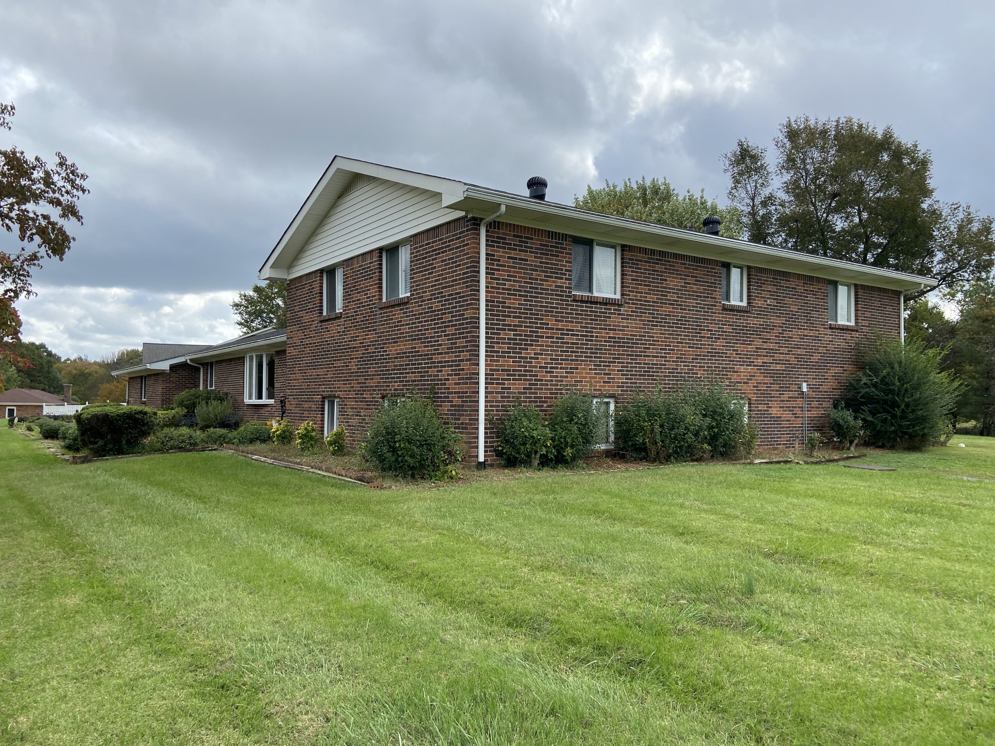 433 Bryan Road Clarksville, TN 37043 - Photo 7 of 15 a view of a house with a yard
