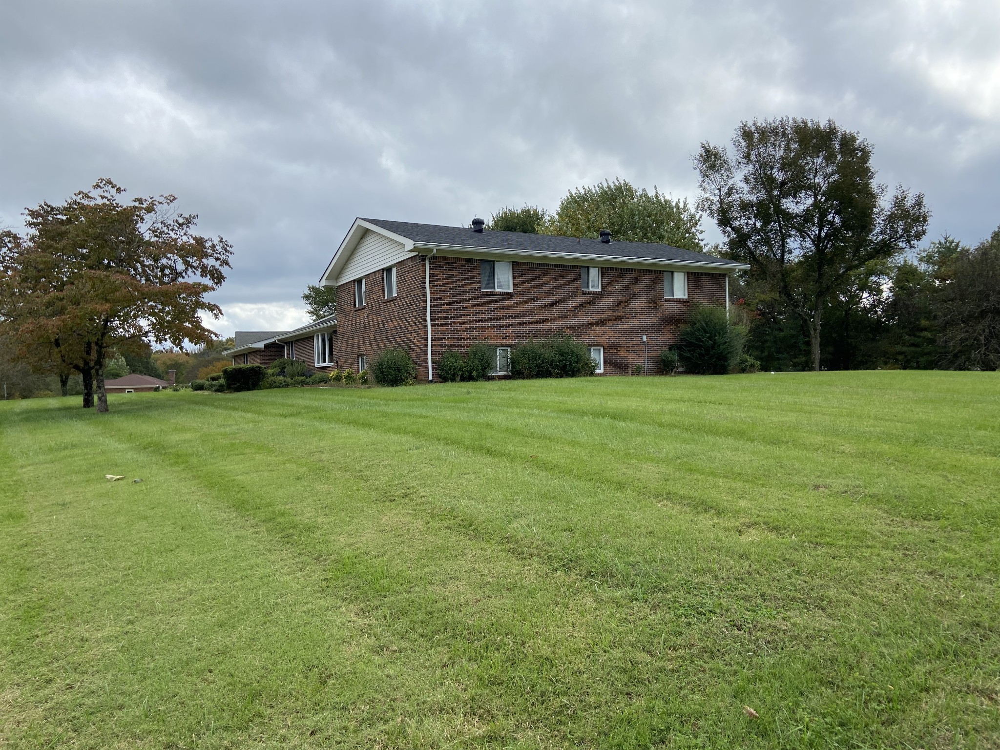 433 Bryan Road Clarksville, TN 37043 - Photo 8 of 15 a view of a house with a big yard