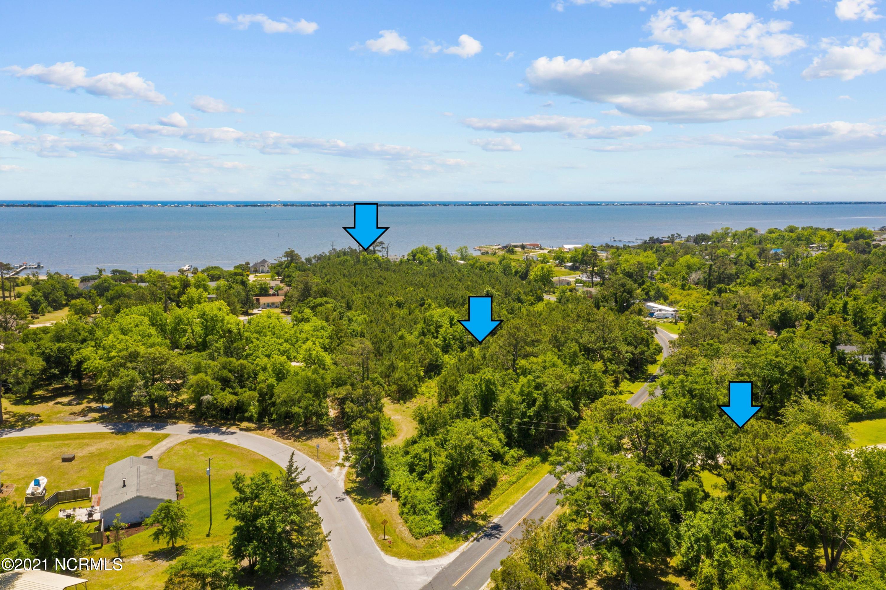 5 Broad Creek Loop Road Newport, NC 28570 - Photo 10 of 11 Located On Bogue Sound