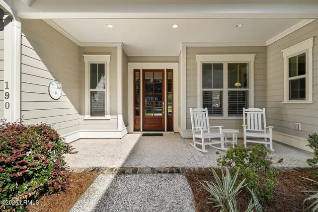 $979,000 | 190 Whiteoaks Circle, Bluffton, SC 29910