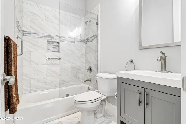 $979,000 | 190 Whiteoaks Circle, Bluffton, SC 29910