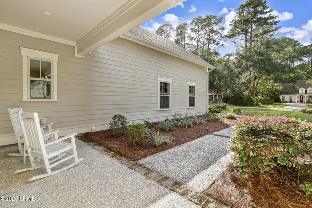 $979,000 | 190 Whiteoaks Circle, Bluffton, SC 29910