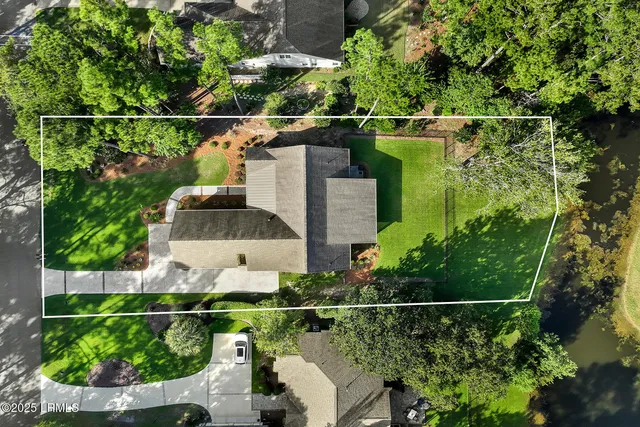 $979,000 | 190 Whiteoaks Circle, Bluffton, SC 29910