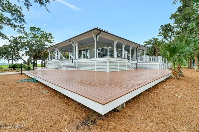 $979,000 | 190 Whiteoaks Circle, Bluffton, SC 29910