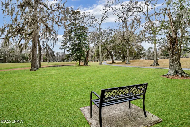 $979,000 | 190 Whiteoaks Circle, Bluffton, SC 29910