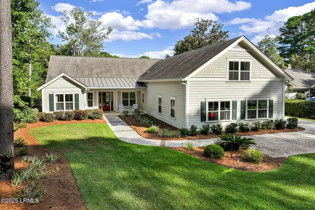 $979,000 | 190 Whiteoaks Circle, Bluffton, SC 29910