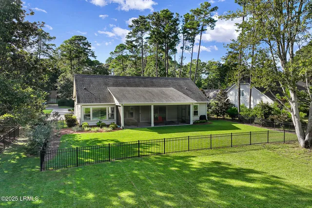 $979,000 | 190 Whiteoaks Circle, Bluffton, SC 29910