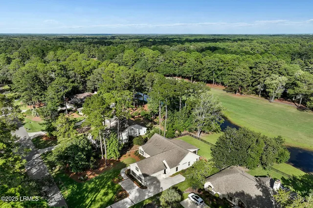 $979,000 | 190 Whiteoaks Circle, Bluffton, SC 29910