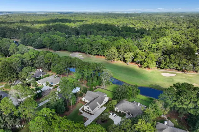 $979,000 | 190 Whiteoaks Circle, Bluffton, SC 29910