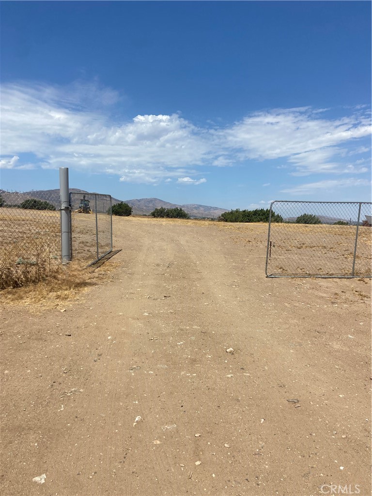 32 East 32nd Palmdale Ca  