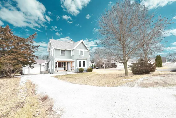 $195,000 | 307 East 4th Street, Earl Park, IN 47942