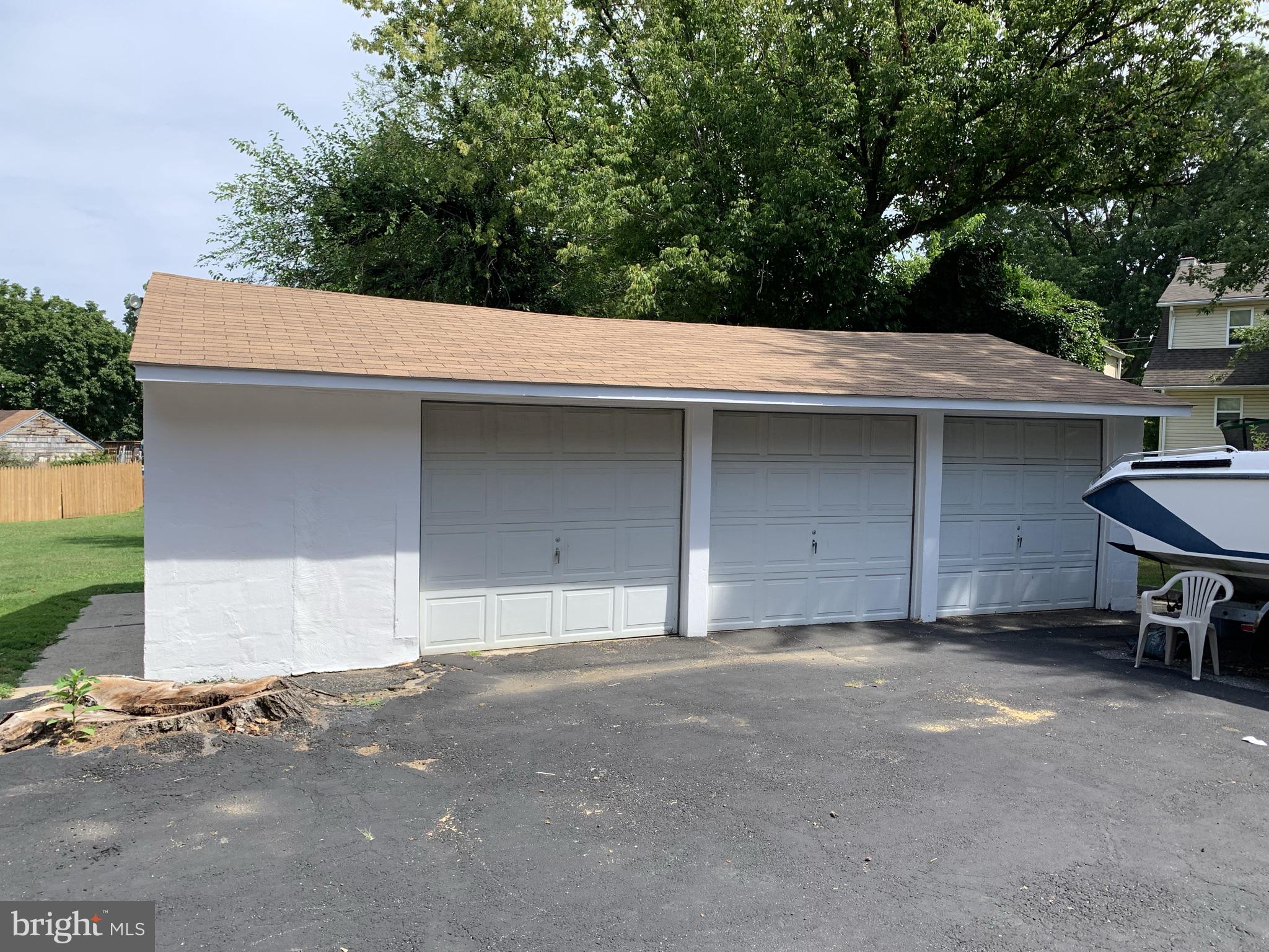 115 Springfield Road Aldan, PA 19018 - Photo 8 of 41 3 Car Detached Garage