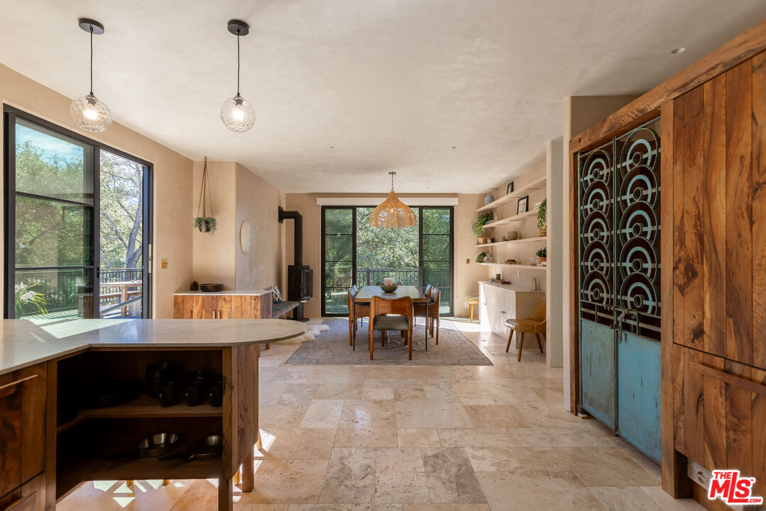 21165 Entrada Road Topanga, CA 90290 - Photo 13 of 64