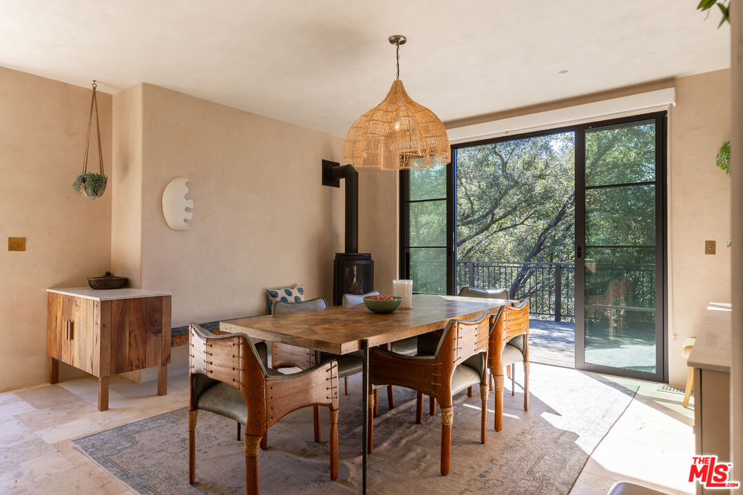 21165 Entrada Road Topanga, CA 90290 - Photo 16 of 64