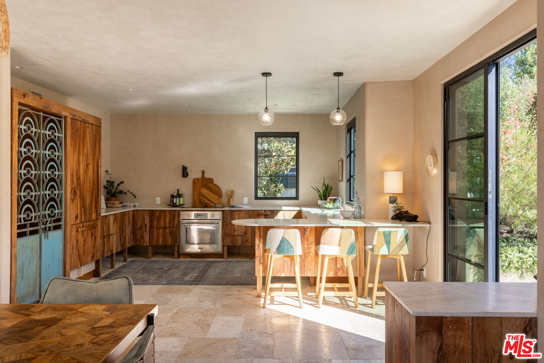 21165 Entrada Road Topanga, CA 90290 - Photo 18 of 64