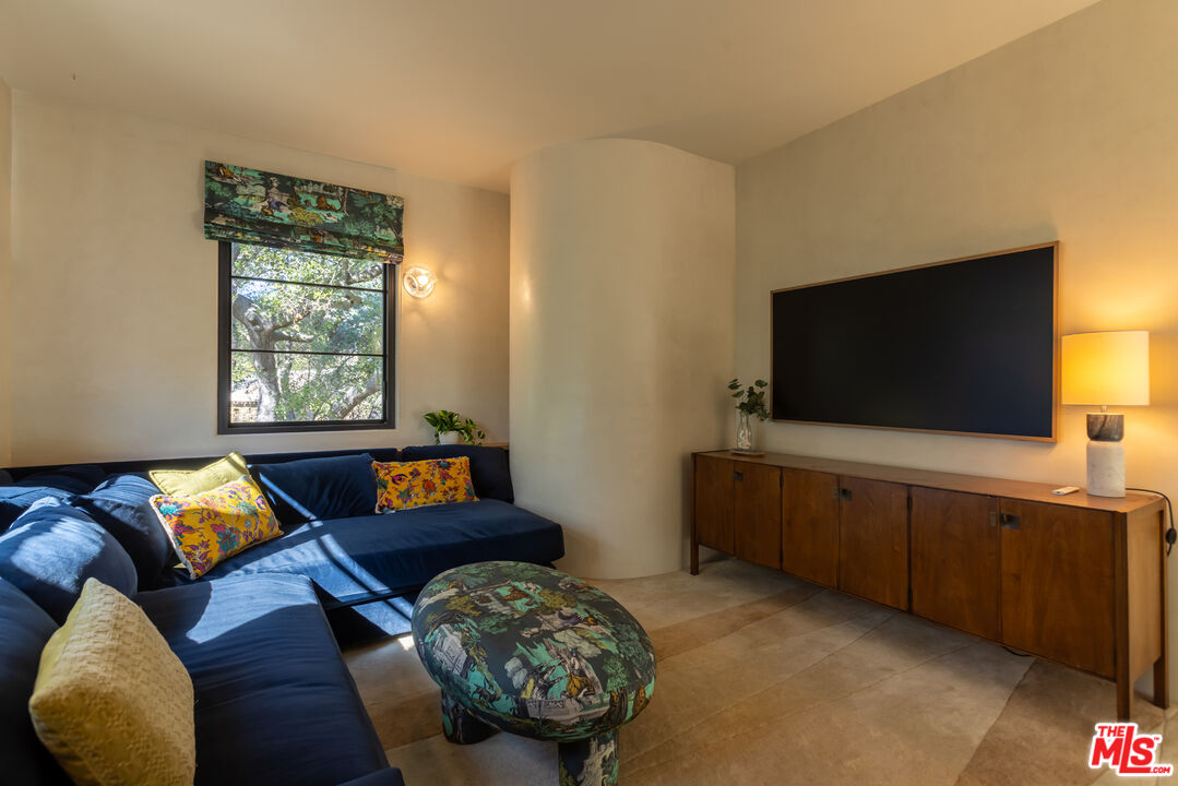 21165 Entrada Road Topanga, CA 90290 - Photo 20 of 64